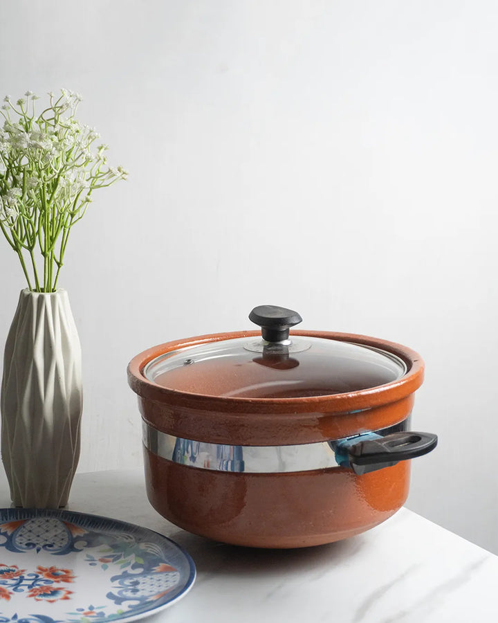 Round Glazed Clay Handi Cooking Capacity 2 to 2.5kg